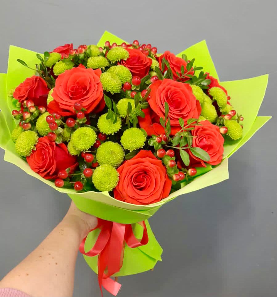 Букет цветов из: Хризантемы и Розы в Бачатском