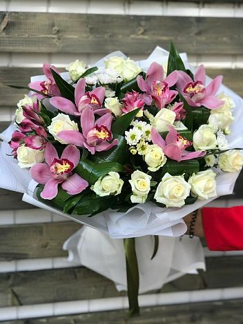 Букет цветов из: Розы и Хризантемы в Бачатском
