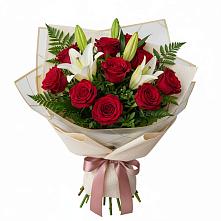 Букет цветов из:  Лилии и Розы в Бачатском