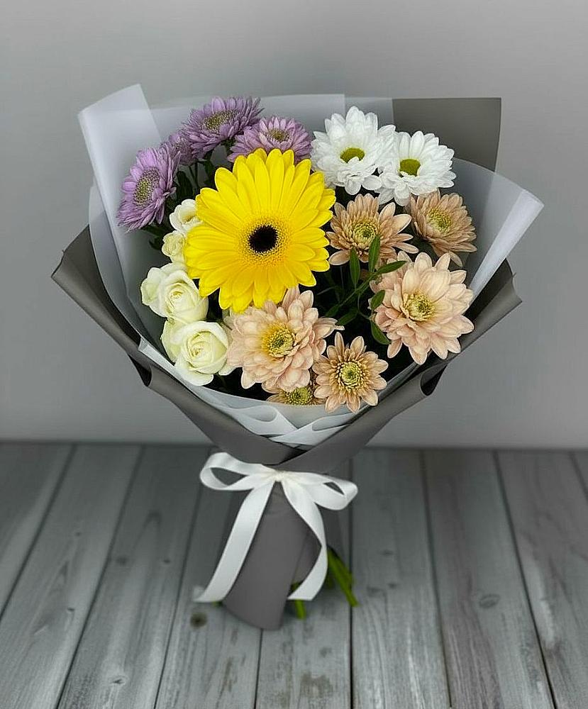 Букет цветов из: Розы, Герберы и Хризантемы в Бачатском