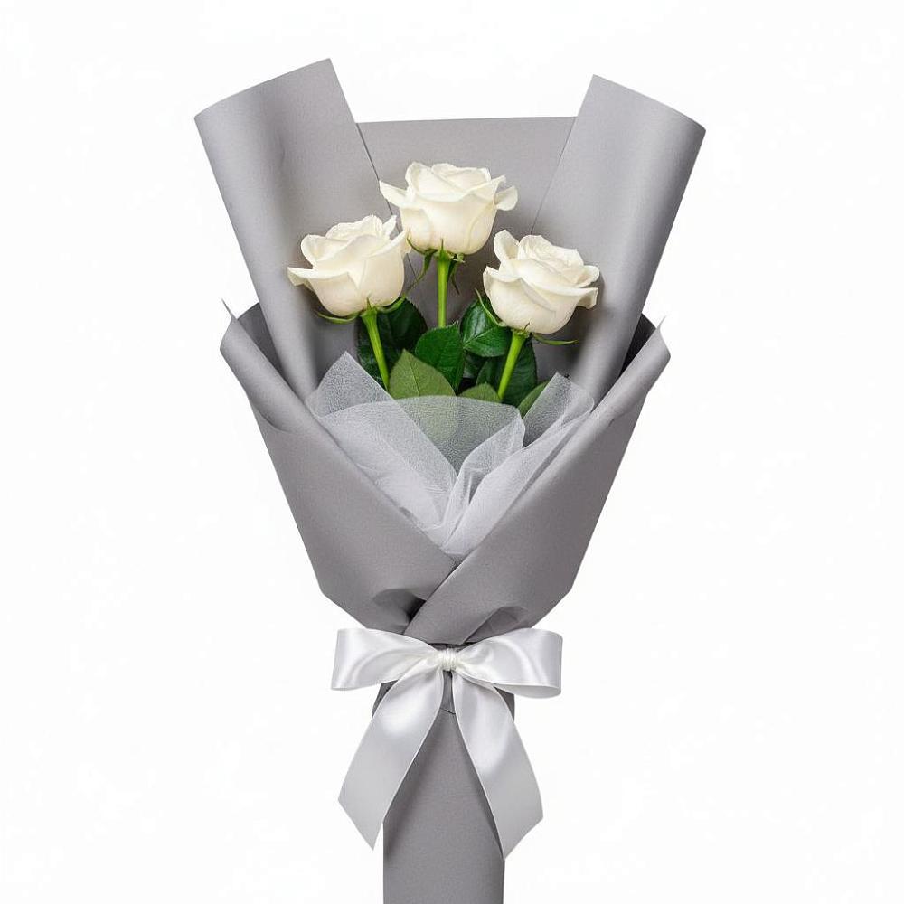 Букет 3 белые розы в Бачатском