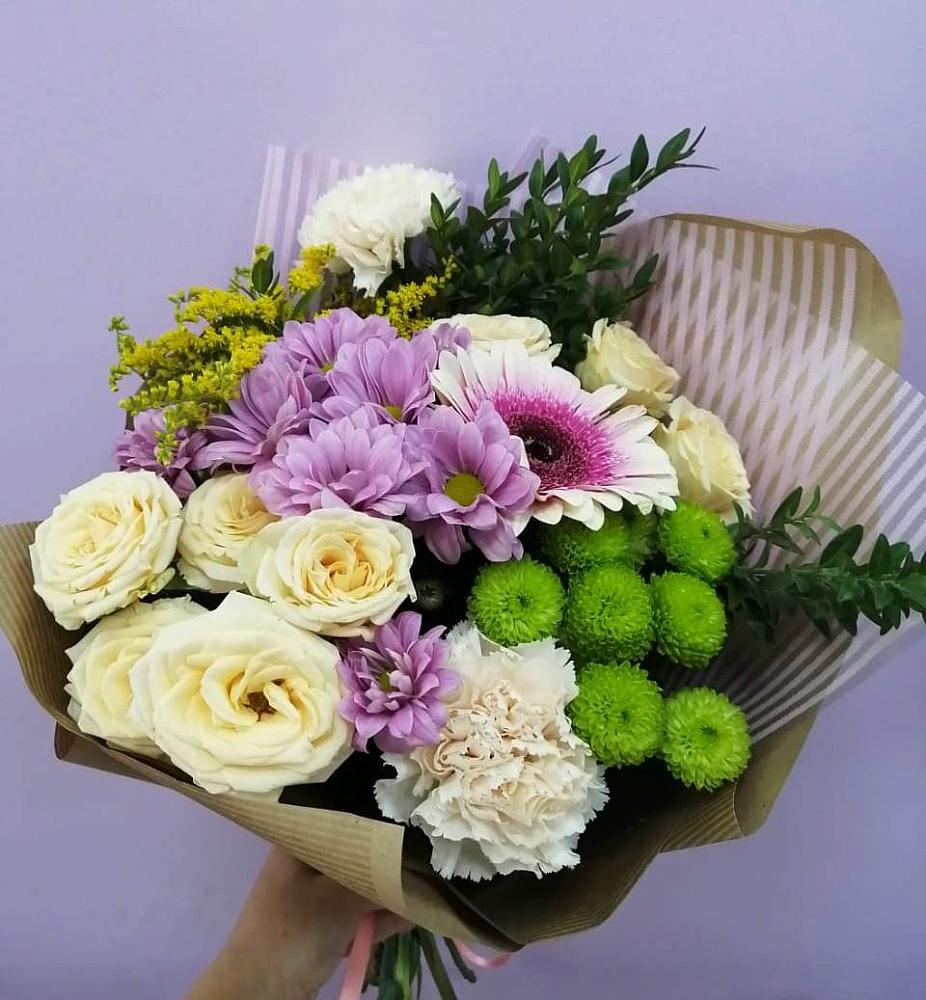 Букет цветов из: Хризантемы, Розы, Гвоздики и Герберы в Бачатском